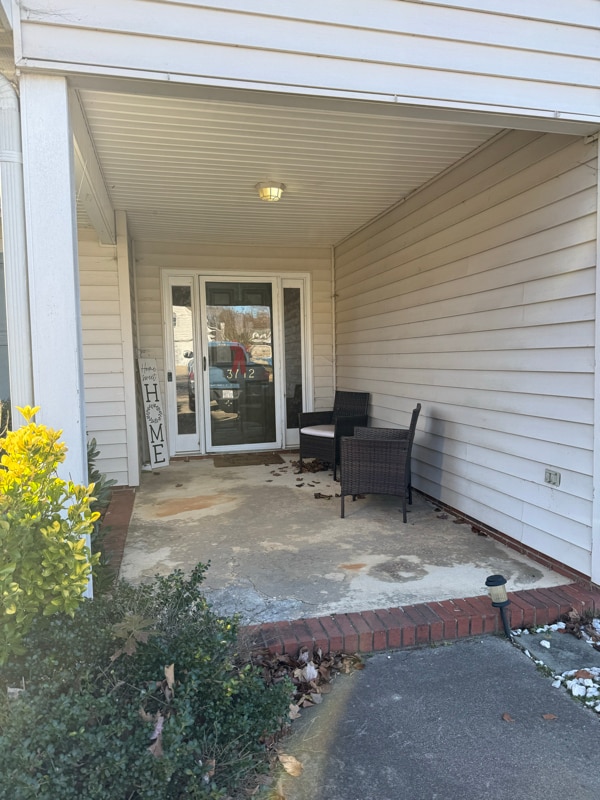 3712 Creek Point Way in Greensboro, NC - Building Photo - Building Photo