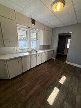 227 State St in Waterloo, IA - Foto de edificio - Building Photo