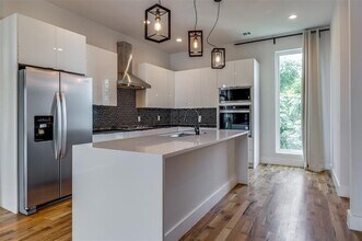 4117 Munger Ave in Dallas, TX - Building Photo - Building Photo