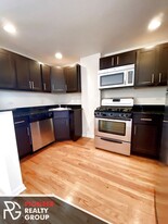 5049 N Sheridan Rd, Unit 908 Apartments