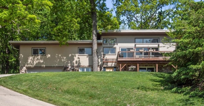 property at 1104 Cavalier Dr
