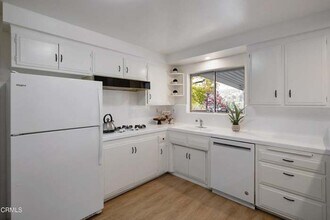 3514 St Elizabeth Rd in Glendale, CA - Building Photo - Building Photo