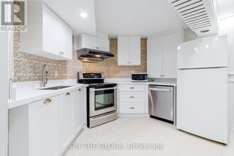 409 Silverthorne Crescent in Mississauga, ON - Building Photo - Building Photo