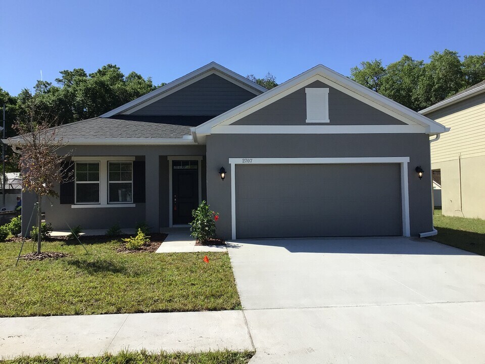 2707 Wilder Meadows Ln in Plant City, FL - Building Photo