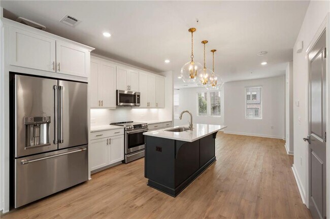 388 Pratt Dr SE in Atlanta, GA - Building Photo - Building Photo