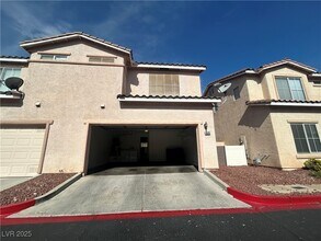 9579 Belle Fountain Ave in Las Vegas, NV - Building Photo - Building Photo