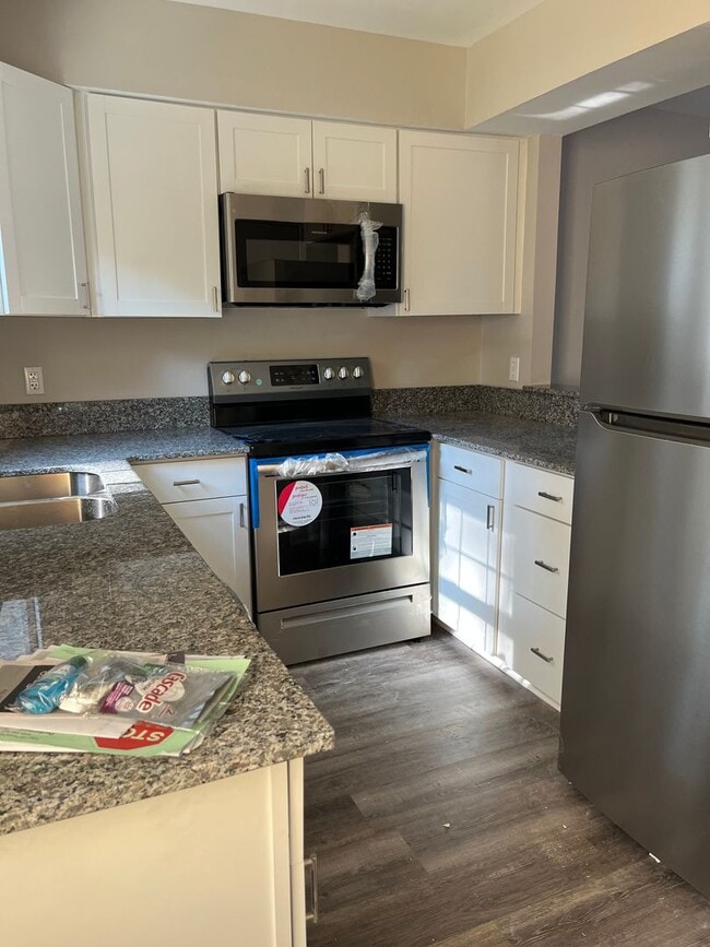2220 Oakwood Ln in Florence, SC - Building Photo - Building Photo