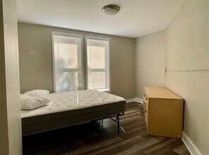 107 Elm St in Oneonta, NY - Foto de edificio - Building Photo