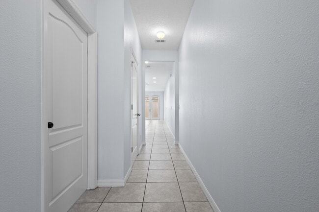 11408 Center Lake Dr in Windermere, FL - Building Photo - Building Photo