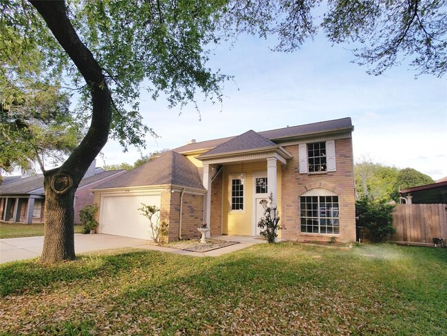 5710 Wynberry Dr in Houston, TX - Foto de edificio - Building Photo