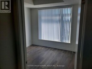 160 Canon Jackson Dr in Toronto, ON - Building Photo - Building Photo