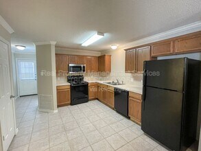 621 N Elkhart Ave in Lubbock, TX - Building Photo - Building Photo