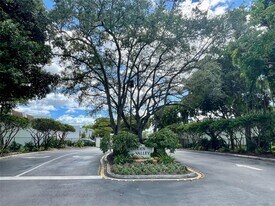9007 SW 62nd Terrace in Miami, FL - Building Photo