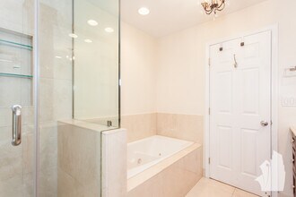 2017 N Lincoln Ave, Unit F in Chicago, IL - Building Photo - Building Photo