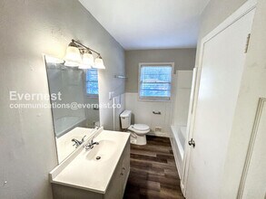 1525 Matt Leonard Dr SW in Birmingham, AL - Building Photo - Building Photo