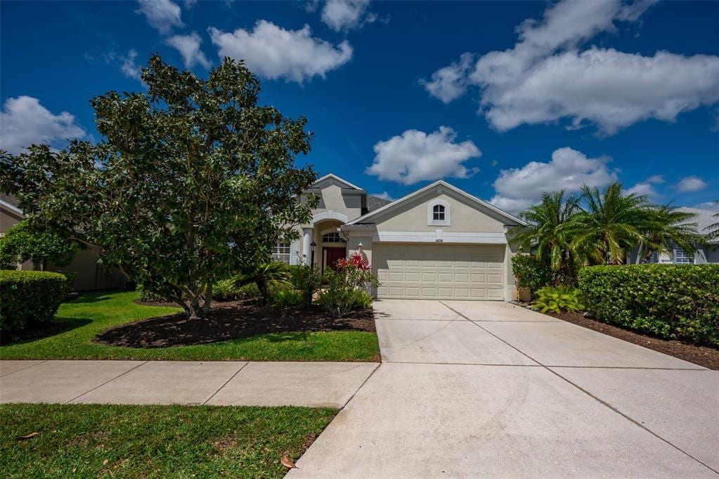14214 CATTLE EGRET Pl in Bradenton, FL - Building Photo