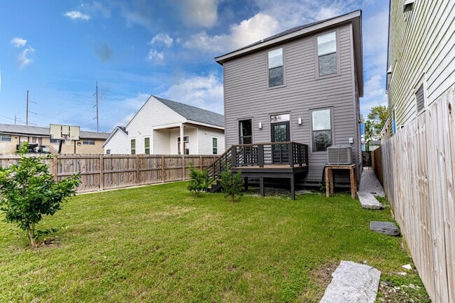 2506 Dumaine St in New Orleans, LA - Building Photo - Building Photo