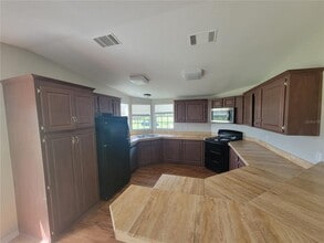 4655 NE 40th Ave in Ocala, FL - Building Photo - Building Photo