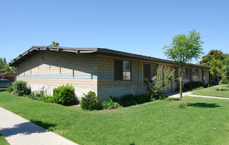 Casa Corona in Ontario, CA - Foto de edificio - Building Photo