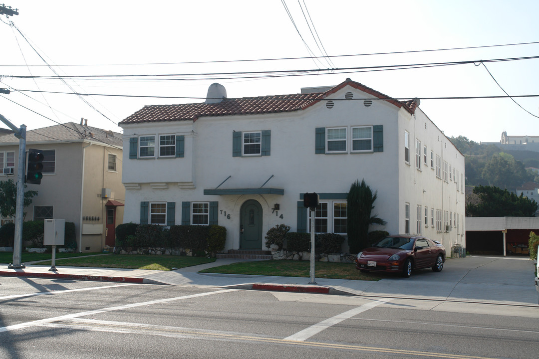 714-716 E Chevy Chase Dr in Glendale, CA - Building Photo