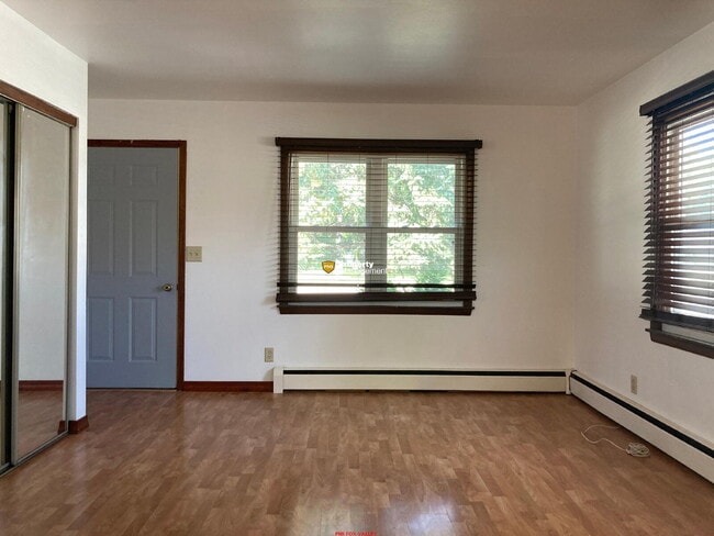 956 W Cecil St in Neenah, WI - Building Photo - Building Photo