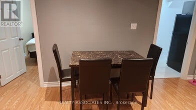 358 Chickadee Ct in Pickering, ON - Building Photo - Building Photo