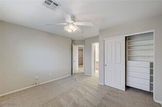 9027 Edenbridge Ct in Las Vegas, NV - Building Photo - Building Photo