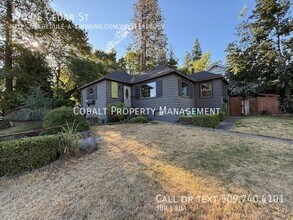 1703 S Cedar St in Spokane, WA - Building Photo - Building Photo