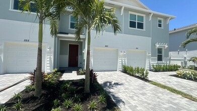 553 Rivergrass St in Port St. Lucie, FL - Building Photo - Building Photo