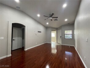 9276 Vervain Ct in Las Vegas, NV - Building Photo - Building Photo