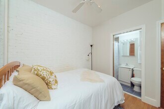 33 Irving St, Unit 2 in Boston, MA - Building Photo - Building Photo