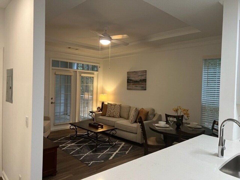 32000 Gardner Dr in Alpharetta, GA - Building Photo