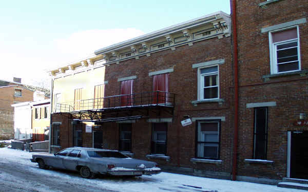 28 Mercer St in Cincinnati, OH - Building Photo