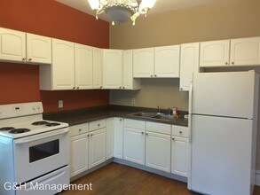 240 E Rice St in Owatonna, MN - Building Photo - Building Photo