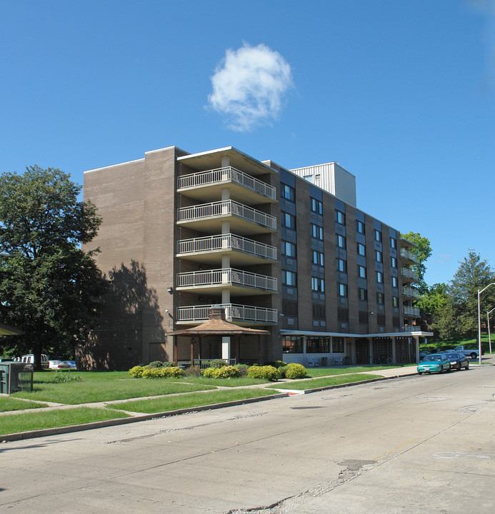 Westdale Terrace in Dayton, OH - Building Photo