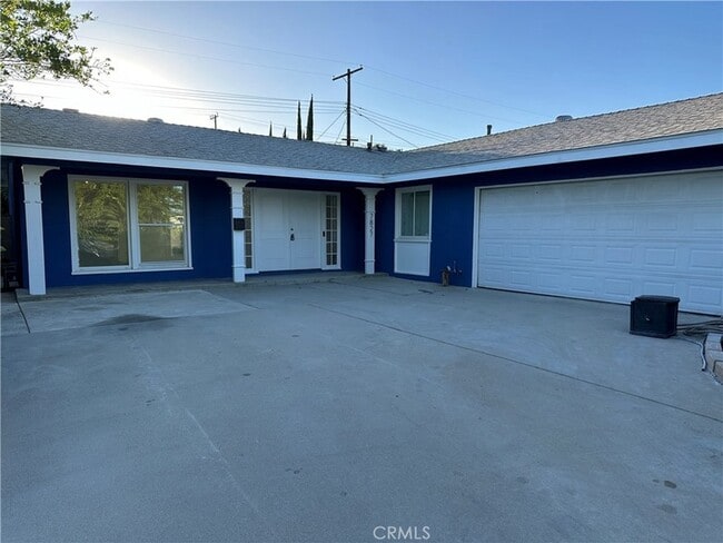 7827 Maynard Ave in Los Angeles, CA - Foto de edificio - Building Photo