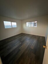 420 E Pleasant Valley Rd, Unit 3 in Oxnard, CA - Foto de edificio - Building Photo