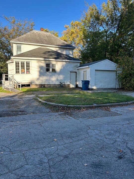 1219 N 5th St in Niles, MI - Building Photo