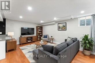 2 Morden Crescent in Ajax, ON - Building Photo - Building Photo