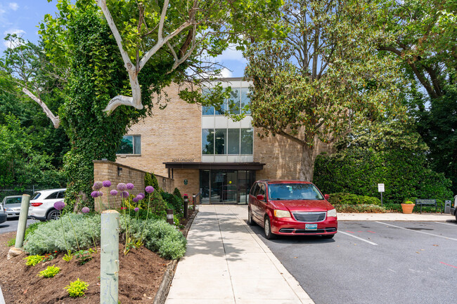 Cleveland Terrace Condominiums in Washington, DC - Building Photo - Building Photo