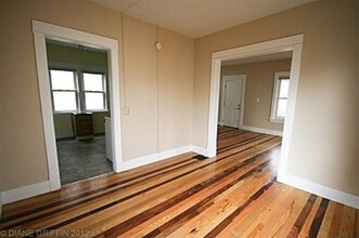 10 Vandine Pl NE in Grand Rapids, MI - Foto de edificio - Building Photo