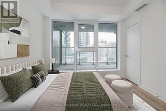 1 Quarrington Lane in North York, ON - Building Photo - Building Photo