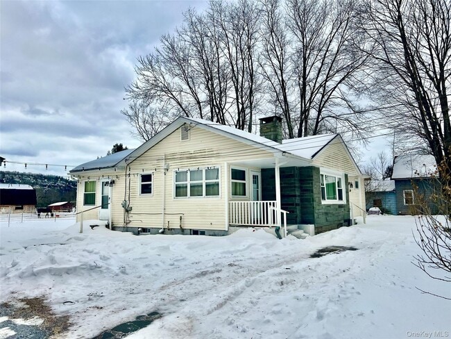 22 Canal Dr in Cuddebackville, NY - Building Photo - Building Photo