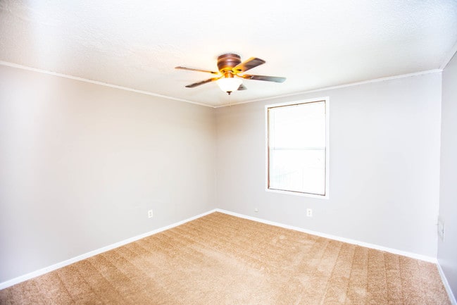 Carriage Hill Apartments in Medina, OH - Building Photo - Building Photo