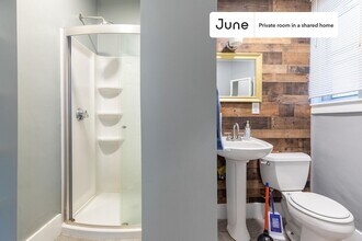 Room in Shared 6 bed/2 bath home, Unit E in Boston, MA - Building Photo - Building Photo