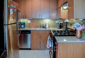 3715 N Wilton Ave, Unit g in Chicago, IL - Building Photo