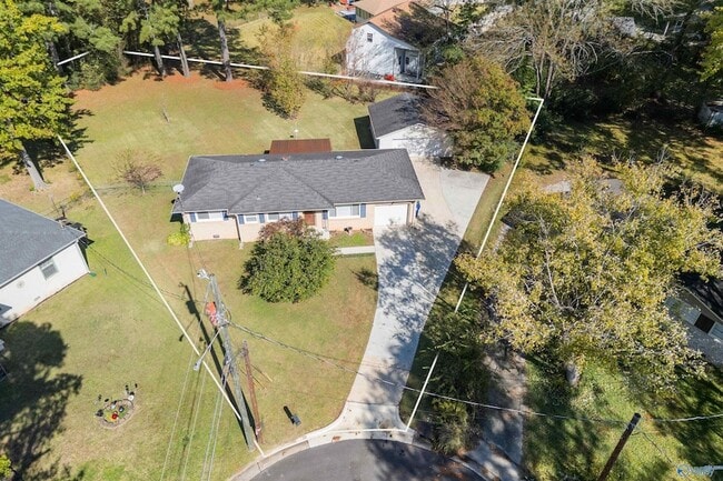 property at 1007 Heard Ct SE