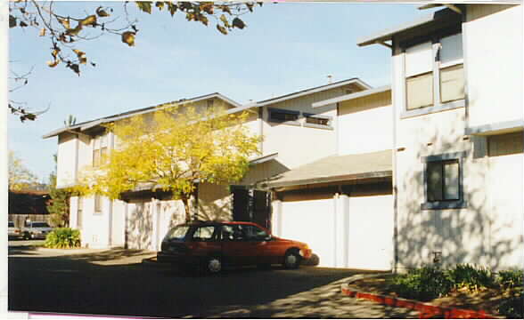 6649 Montecito Blvd in Santa Rosa, CA - Building Photo - Building Photo