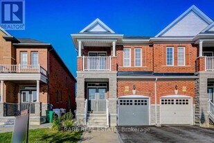 61 Aspermont Cres in Brampton, ON - Building Photo