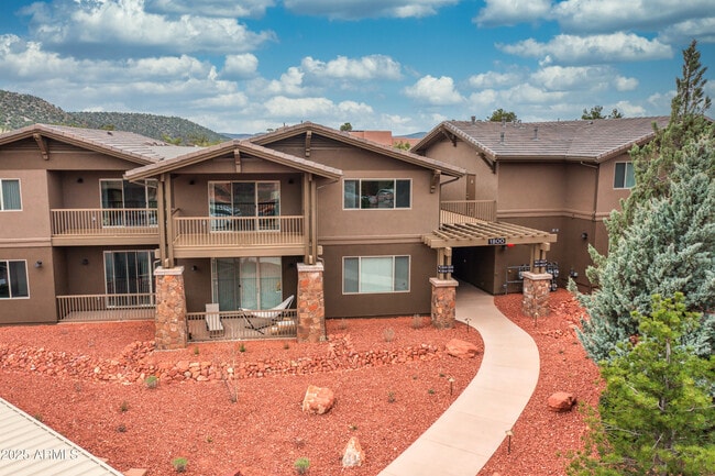 1826 Kestrel Cir